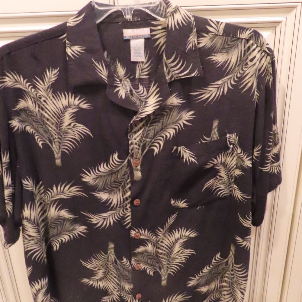 Breakwater black with green palm fronds 100% Rayon, size Large